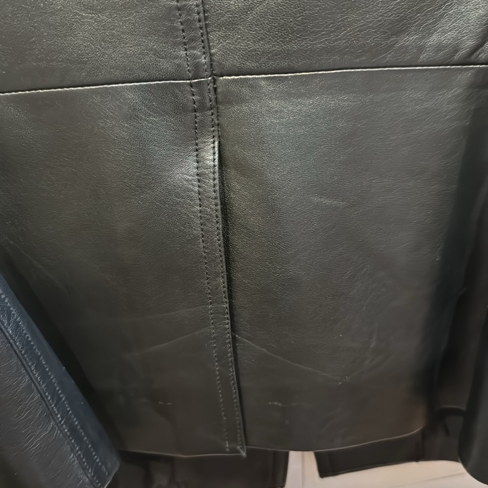 Leather jacket - Picture 3 of 5
